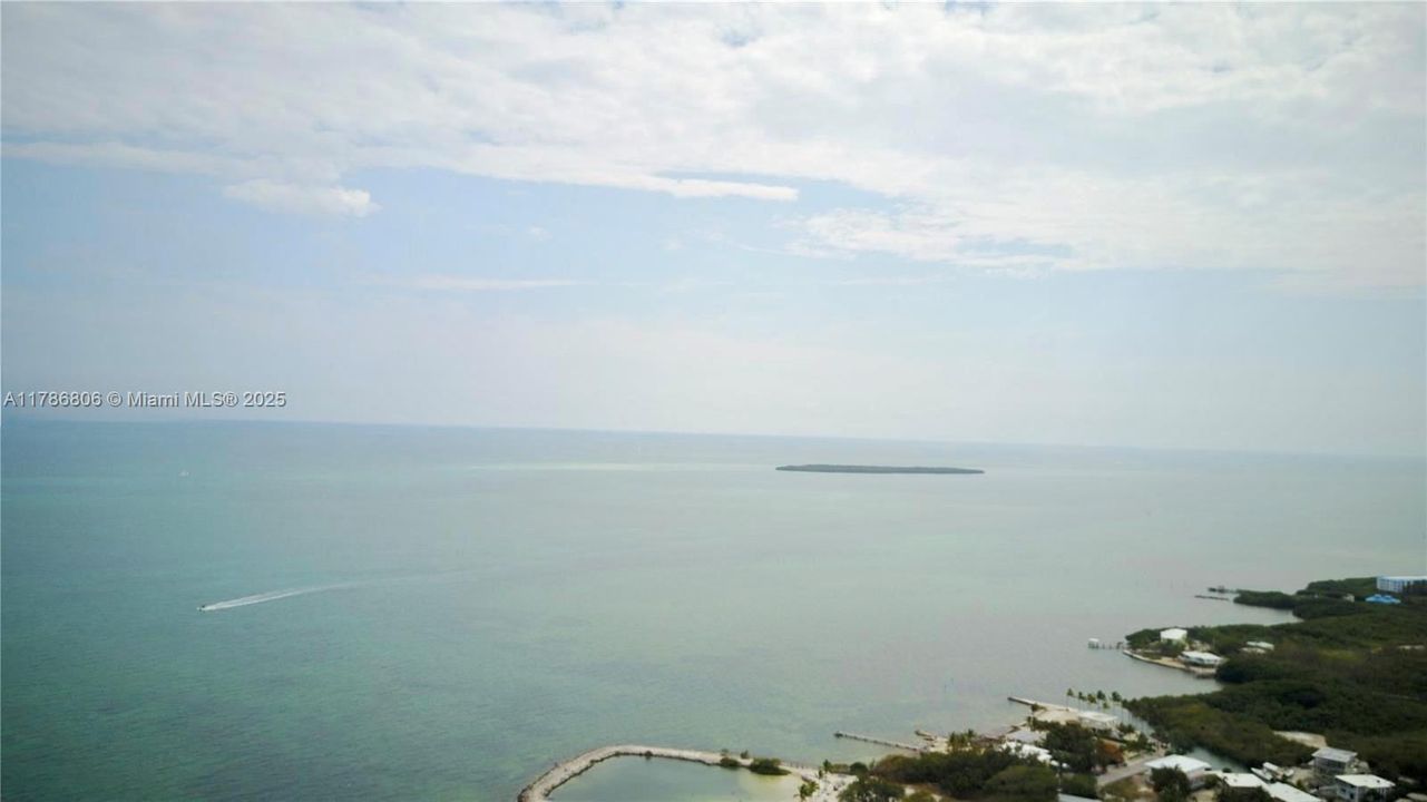 Vendido Recientemente: $799,900 (3 camas, 2 baños, 1364 Pies cuadrados)