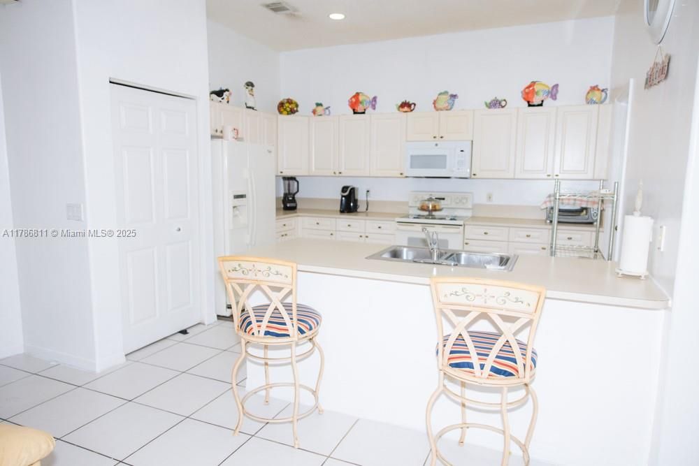 For Sale: $628,000 (3 beds, 2 baths, 2087 Square Feet)