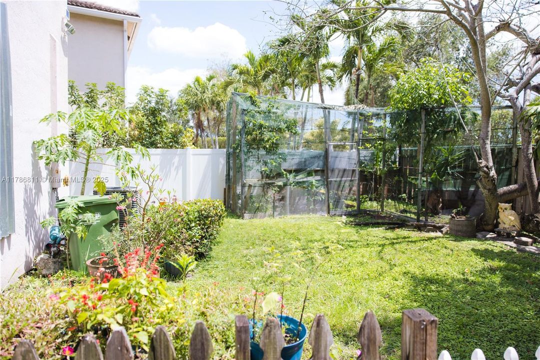 For Sale: $628,000 (3 beds, 2 baths, 2087 Square Feet)