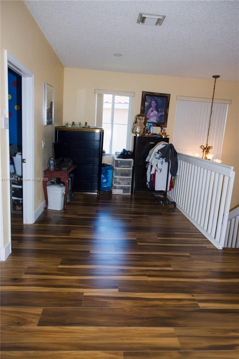 For Sale: $628,000 (3 beds, 2 baths, 2087 Square Feet)