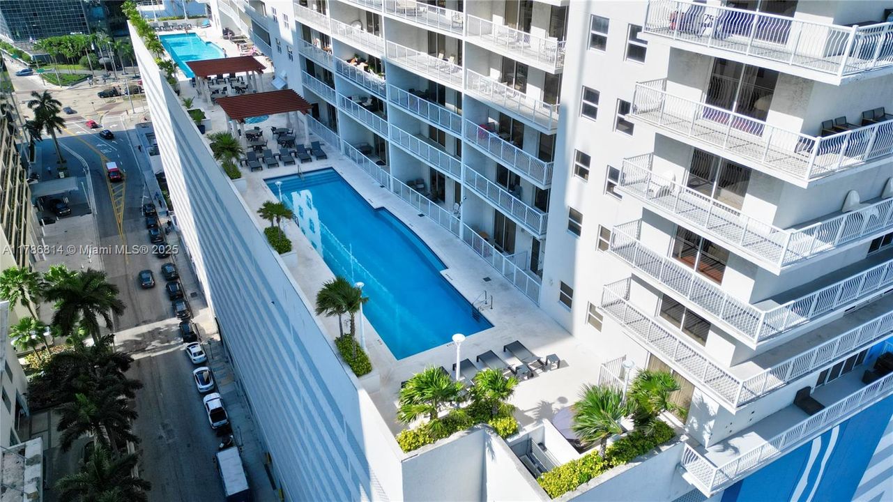 Vendido Recientemente: $854,900 (3 camas, 2 baños, 1232 Pies cuadrados)