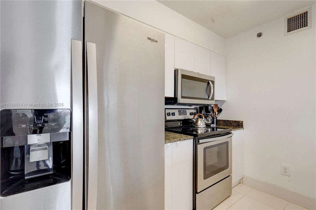 Vendido Recientemente: $854,900 (3 camas, 2 baños, 1232 Pies cuadrados)