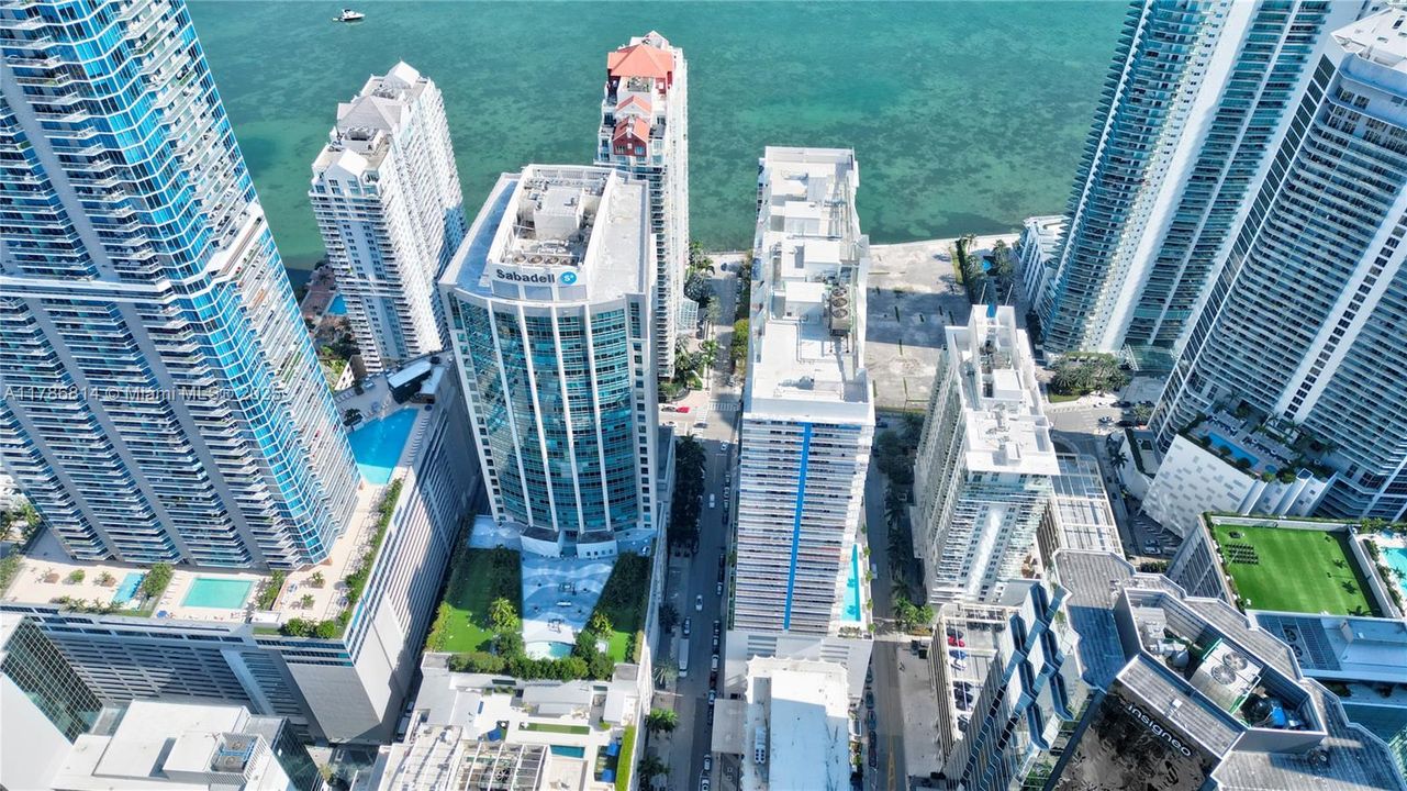 Vendido Recientemente: $854,900 (3 camas, 2 baños, 1232 Pies cuadrados)