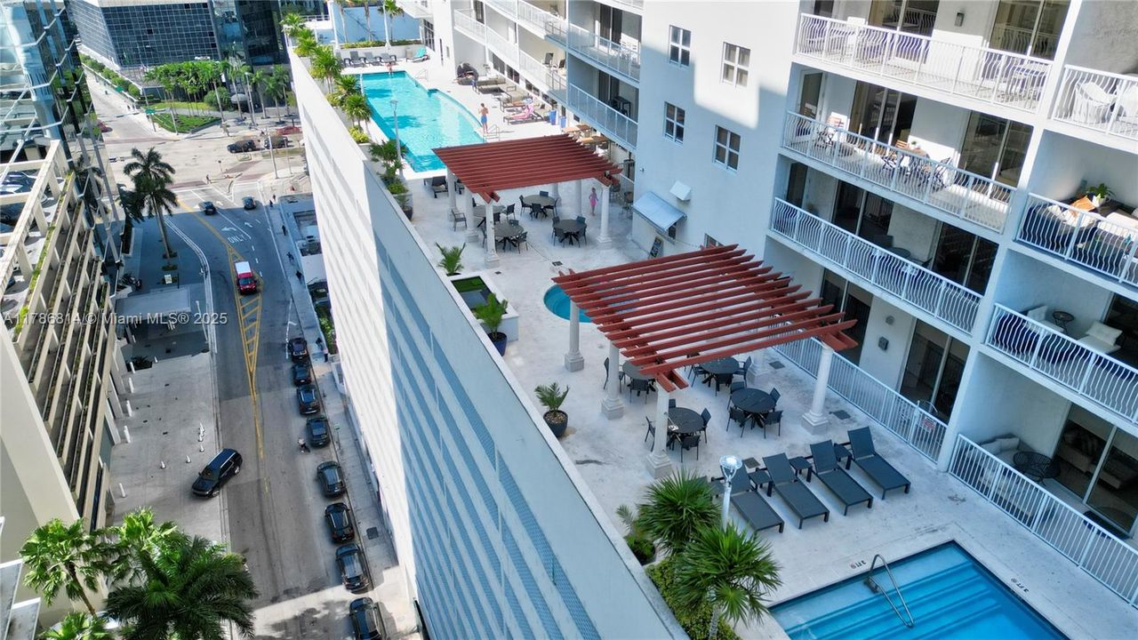 Vendido Recientemente: $854,900 (3 camas, 2 baños, 1232 Pies cuadrados)