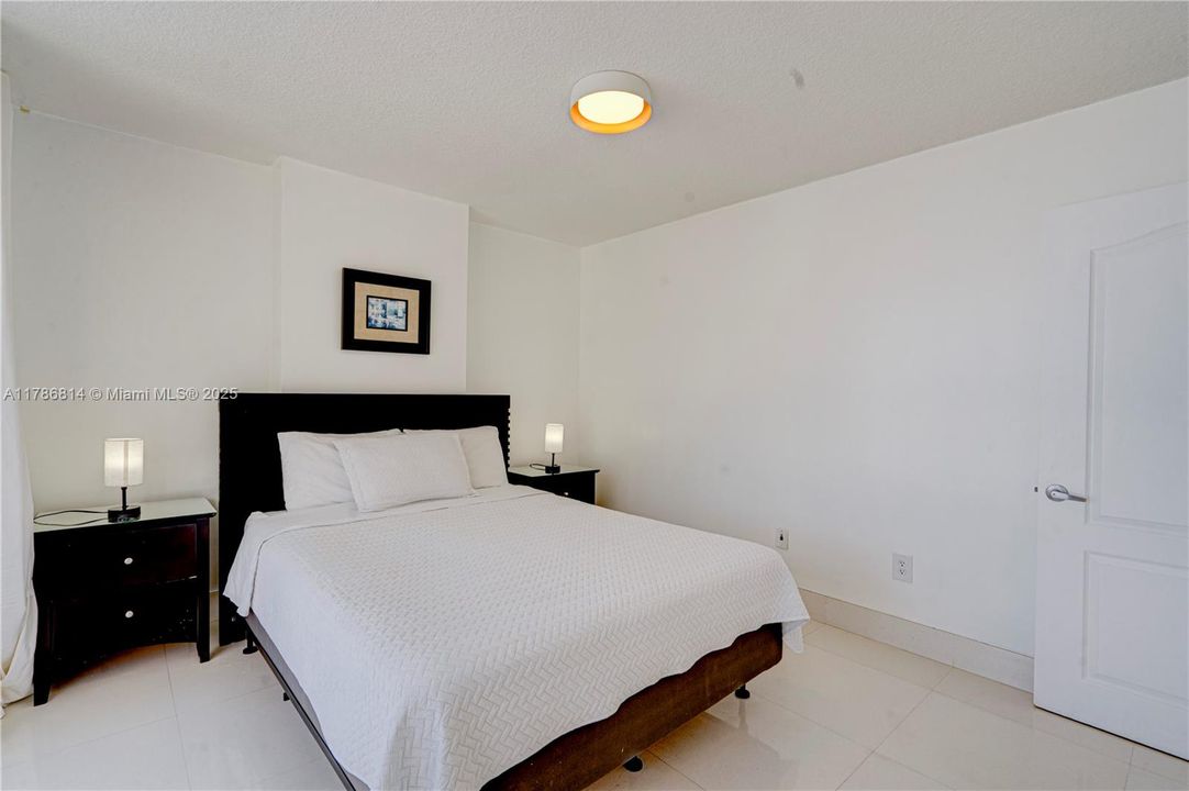 Vendido Recientemente: $854,900 (3 camas, 2 baños, 1232 Pies cuadrados)