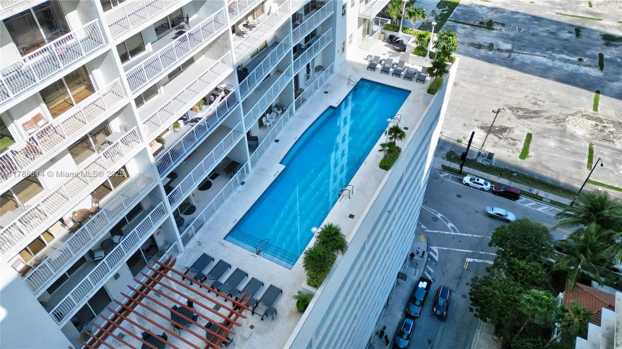 Vendido Recientemente: $854,900 (3 camas, 2 baños, 1232 Pies cuadrados)