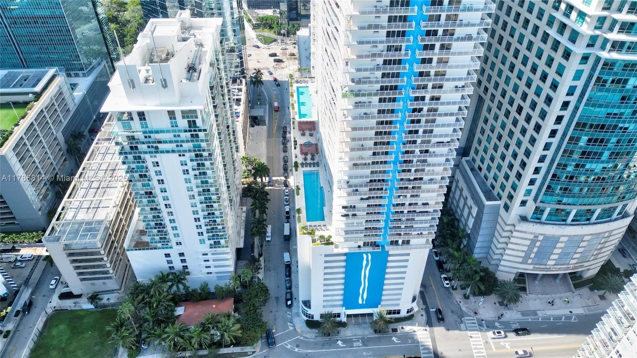 Vendido Recientemente: $854,900 (3 camas, 2 baños, 1232 Pies cuadrados)