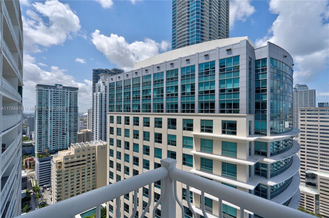 Vendido Recientemente: $854,900 (3 camas, 2 baños, 1232 Pies cuadrados)