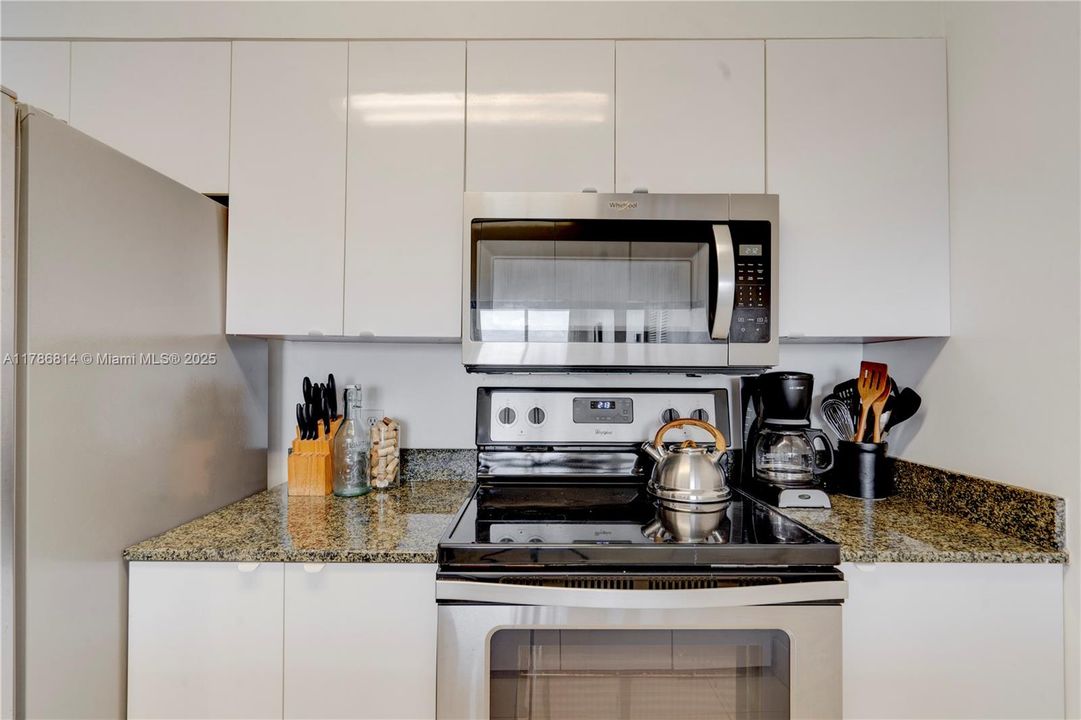 Vendido Recientemente: $854,900 (3 camas, 2 baños, 1232 Pies cuadrados)