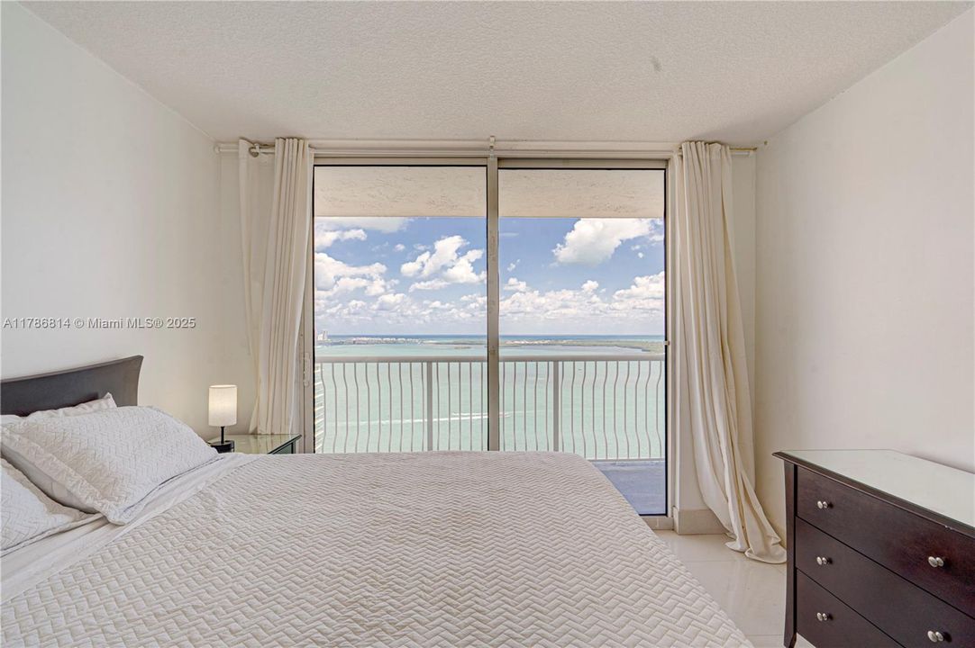 Vendido Recientemente: $854,900 (3 camas, 2 baños, 1232 Pies cuadrados)