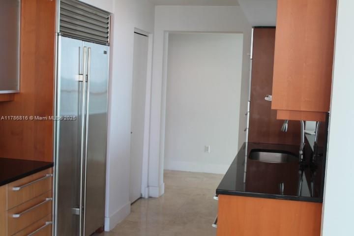 Recently Sold: $1,300,000 (2 beds, 2 baths, 1529 Square Feet)