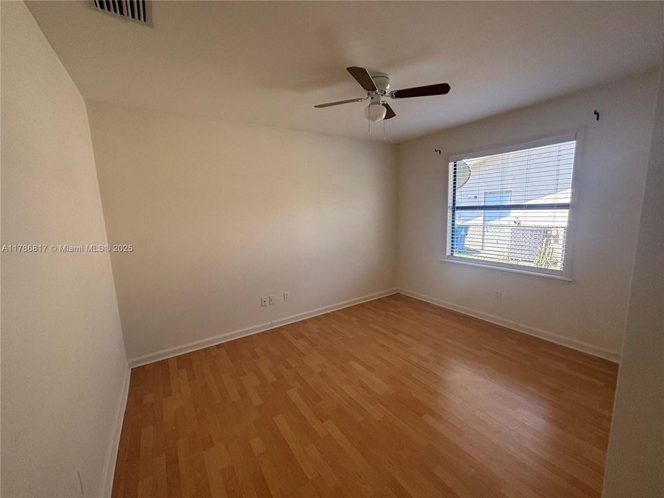 Недавно арендовано: $3,400 (3 спален, 2 ванн, 1992 Квадратных фут)