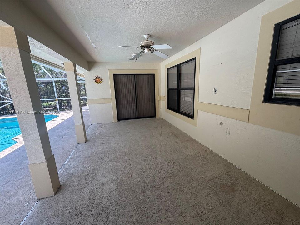 Недавно арендовано: $3,400 (3 спален, 2 ванн, 1992 Квадратных фут)