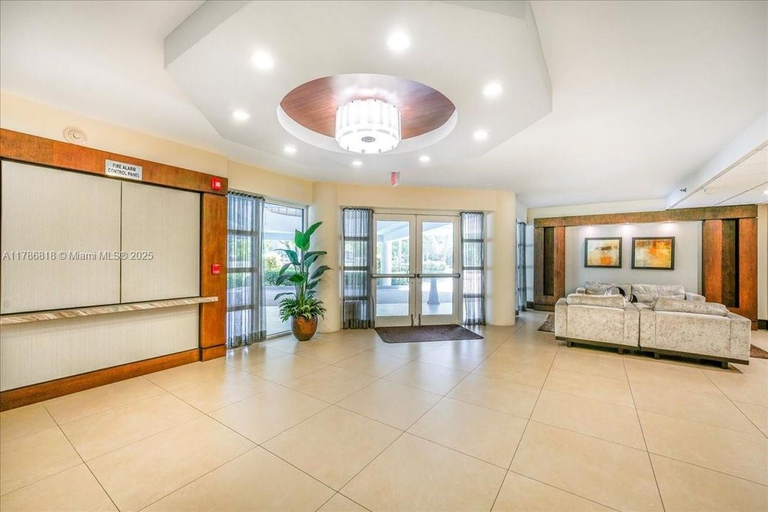 Recently Rented: $3,500 (2 beds, 2 baths, 1300 Square Feet)