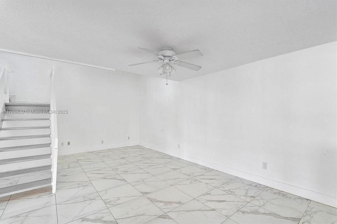 Recently Rented: $3,500 (3 beds, 2 baths, 1156 Square Feet)