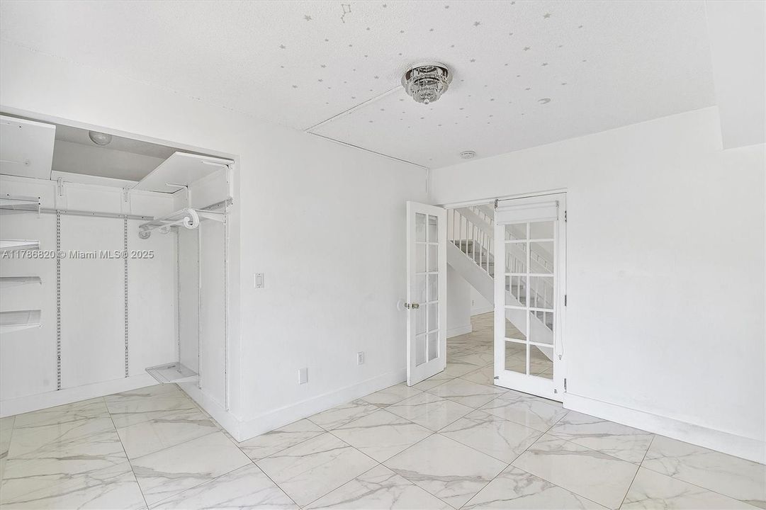 Recently Rented: $3,500 (3 beds, 2 baths, 1156 Square Feet)