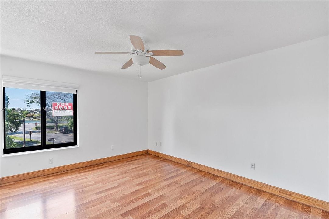 Recently Rented: $3,500 (3 beds, 2 baths, 1156 Square Feet)