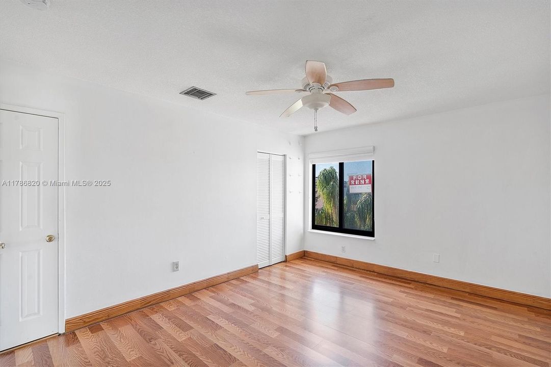 Recently Rented: $3,500 (3 beds, 2 baths, 1156 Square Feet)