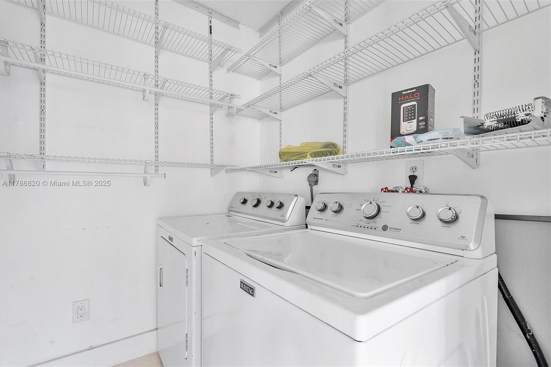 Recently Rented: $3,500 (3 beds, 2 baths, 1156 Square Feet)