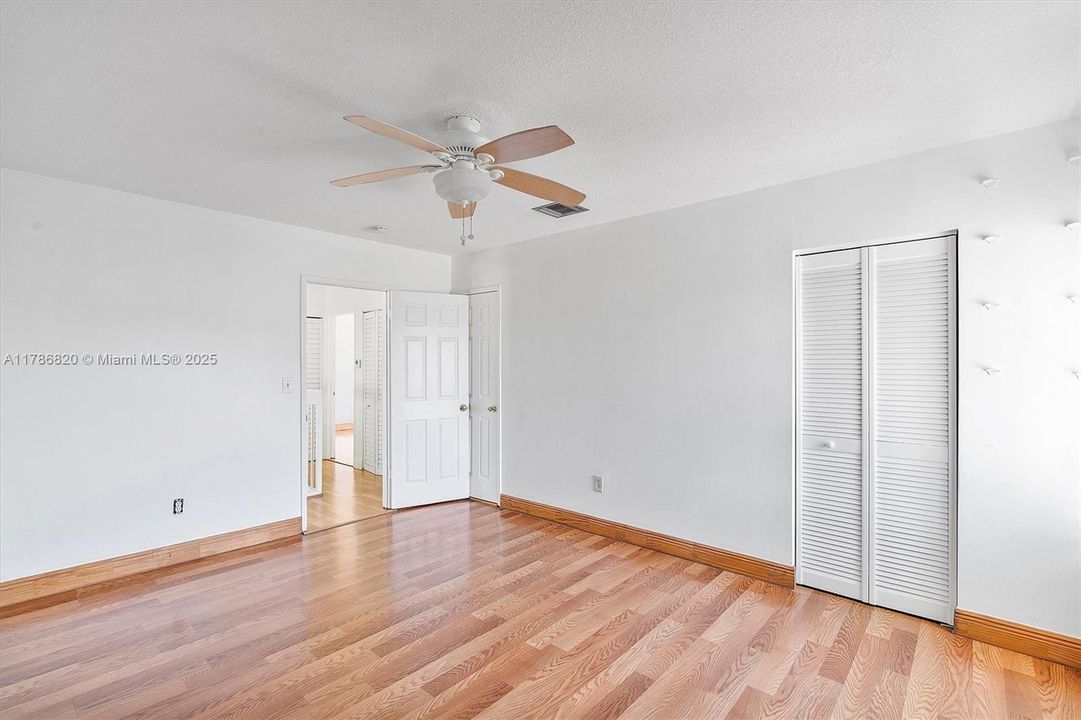 Recently Rented: $3,500 (3 beds, 2 baths, 1156 Square Feet)