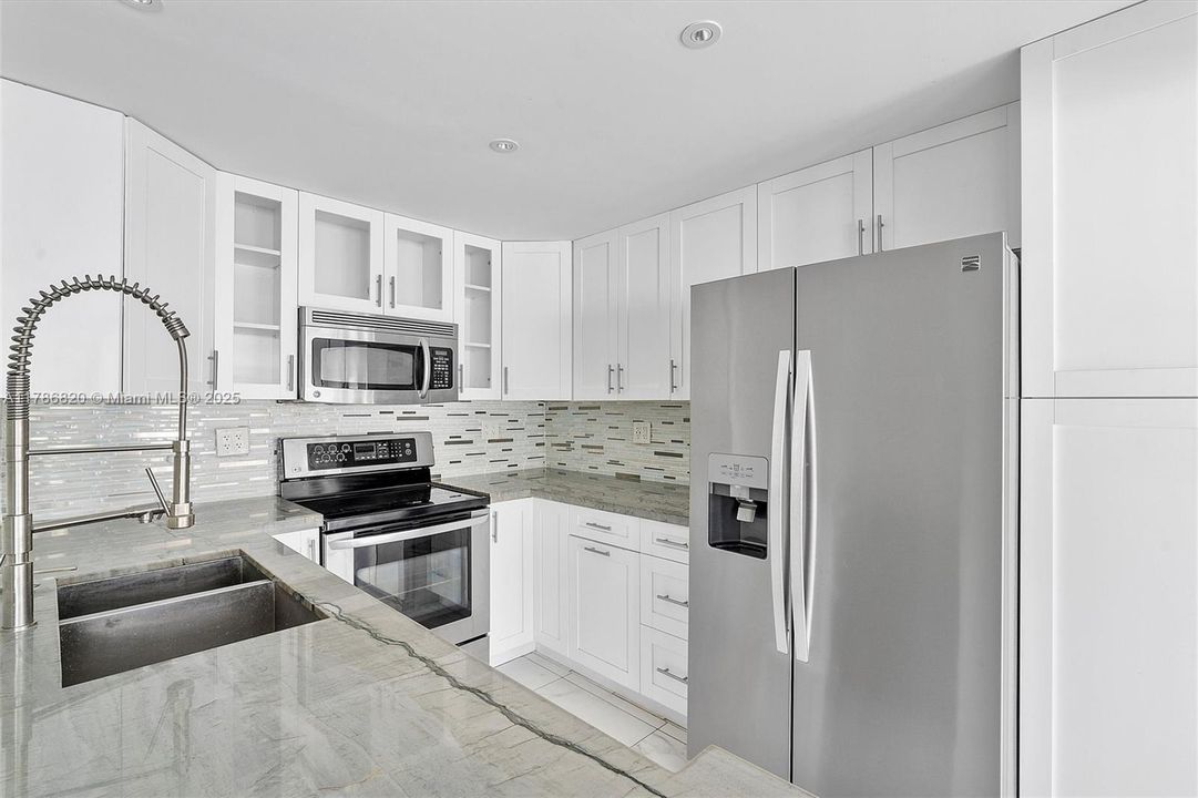 Recently Rented: $3,500 (3 beds, 2 baths, 1156 Square Feet)