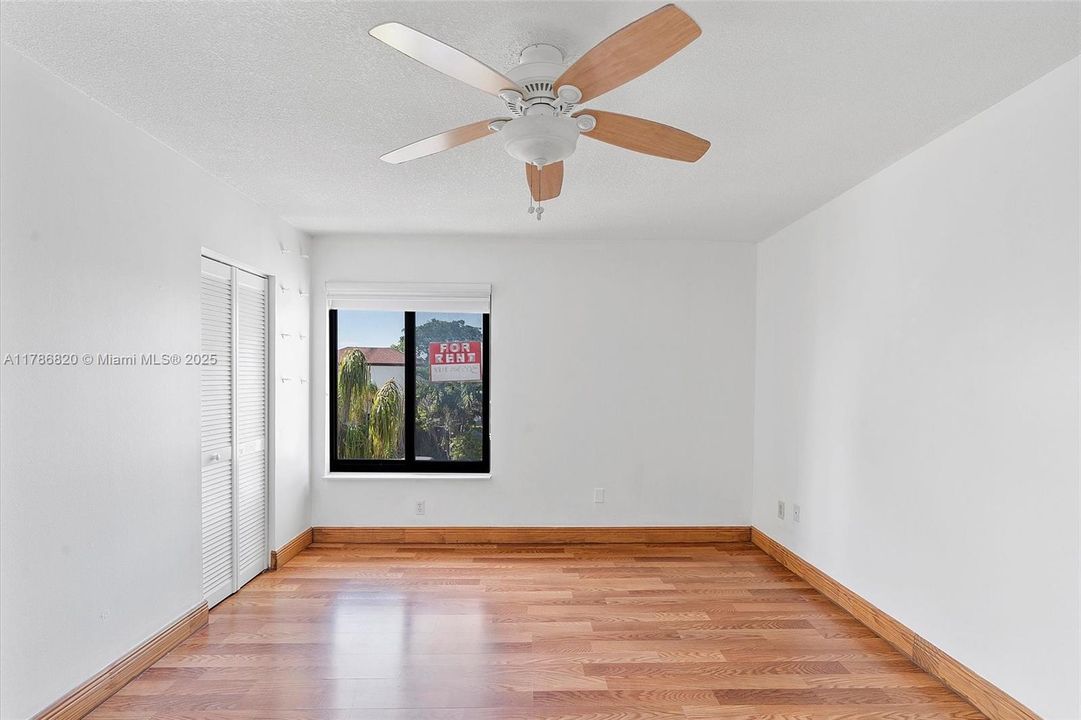 Recently Rented: $3,500 (3 beds, 2 baths, 1156 Square Feet)