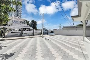 Recently Rented: $8,800 (4 beds, 2 baths, 2136 Square Feet)