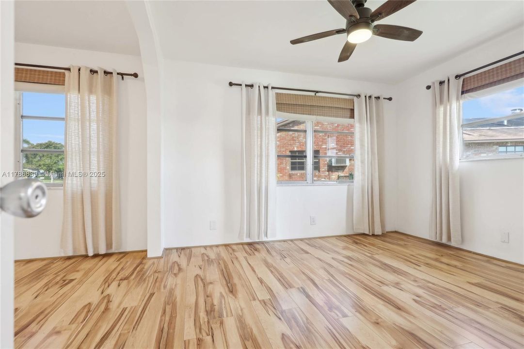 2 rooms converted to one big room, easily converted back to 2 separate rooms