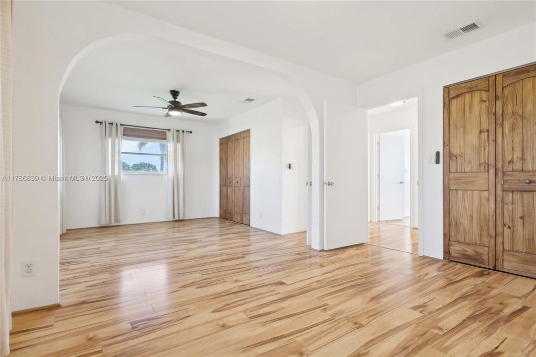 2 rooms converted to one big room, easily converted back to 2 separate rooms