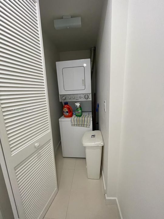 Recientemente alquilado: $2,300 (1 camas, 1 baños, 668 Pies cuadrados)