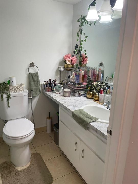 Recientemente alquilado: $2,200 (2 camas, 2 baños, 1060 Pies cuadrados)