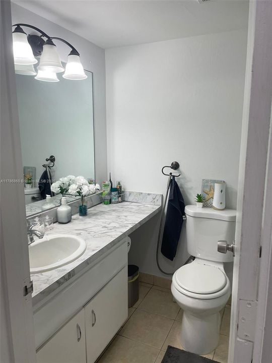 Recientemente alquilado: $2,200 (2 camas, 2 baños, 1060 Pies cuadrados)