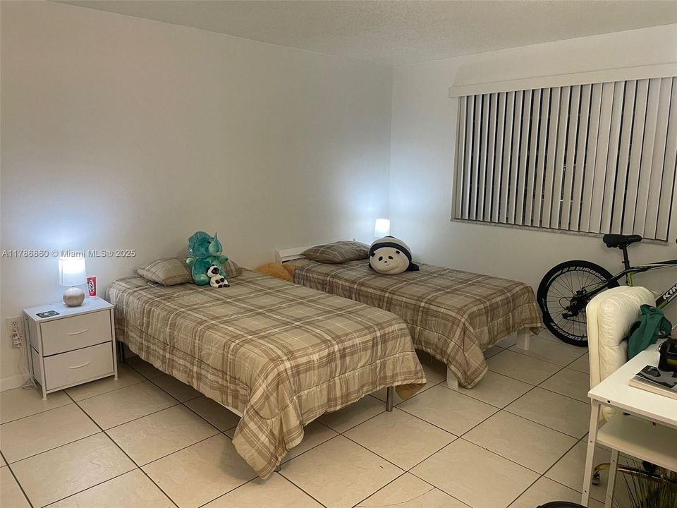 Recientemente alquilado: $2,200 (2 camas, 2 baños, 1060 Pies cuadrados)