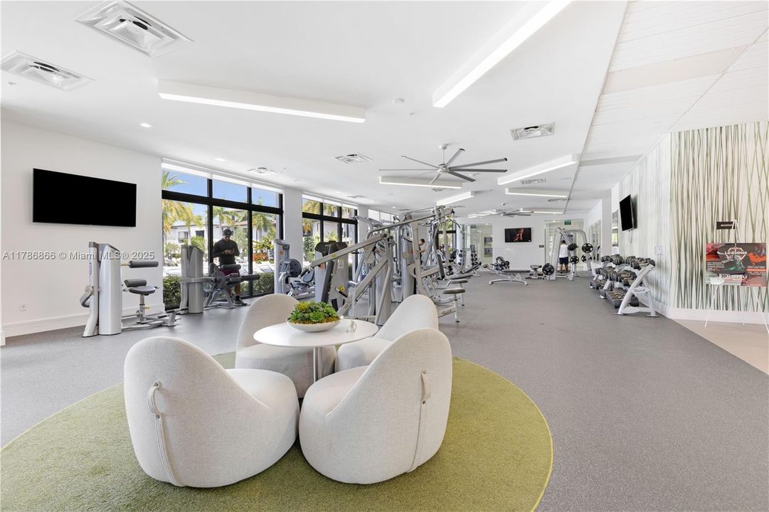 Recently Rented: $4,000 (3 beds, 2 baths, 1424 Square Feet)