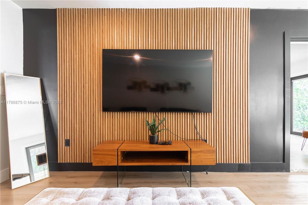 For Sale: $1,519,900 (5 beds, 4 baths, 1566 Square Feet)