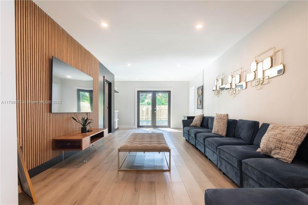 For Sale: $1,519,900 (5 beds, 4 baths, 1566 Square Feet)