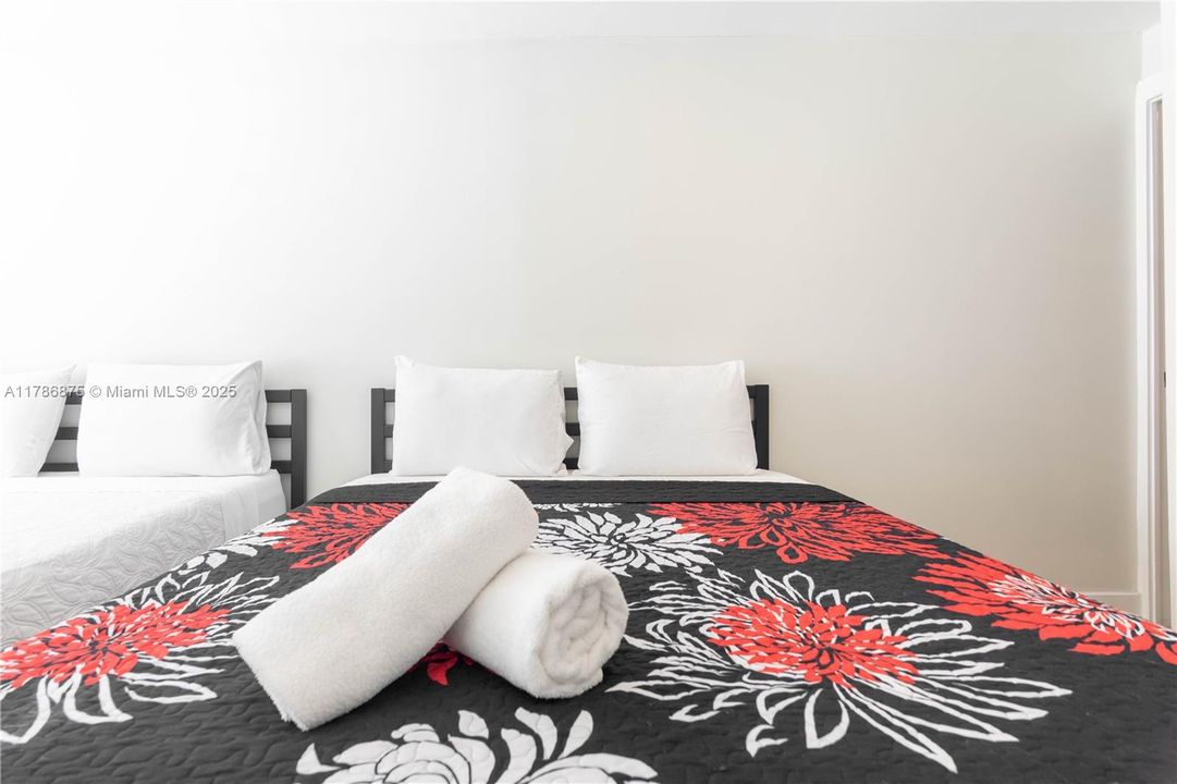 For Sale: $1,519,900 (5 beds, 4 baths, 1566 Square Feet)