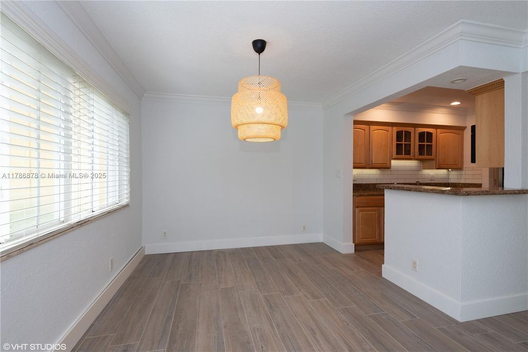 Recently Rented: $2,250 (2 beds, 2 baths, 960 Square Feet)