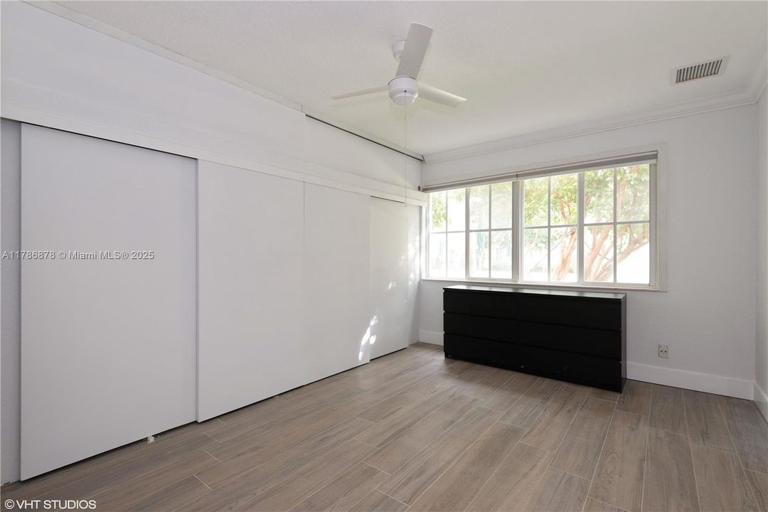 Recently Rented: $2,250 (2 beds, 2 baths, 960 Square Feet)