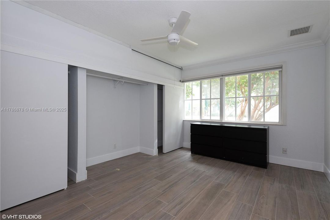 Recently Rented: $2,250 (2 beds, 2 baths, 960 Square Feet)