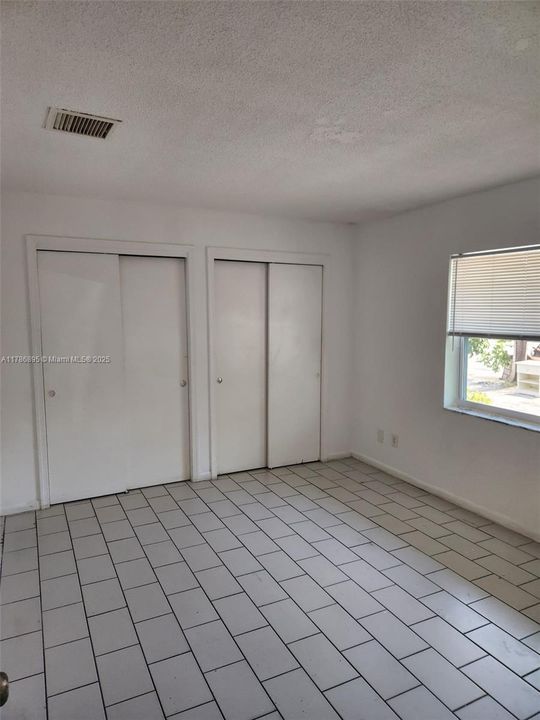 Apt 1, 1bed/1bath