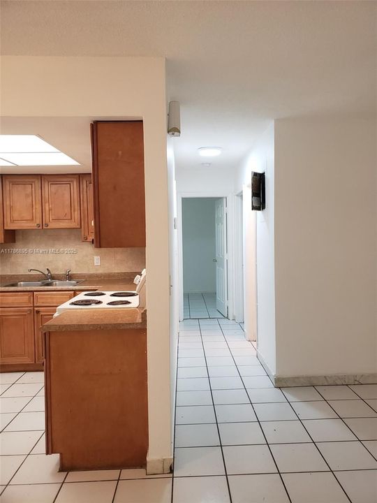 Apt 3, 2bed/1bath