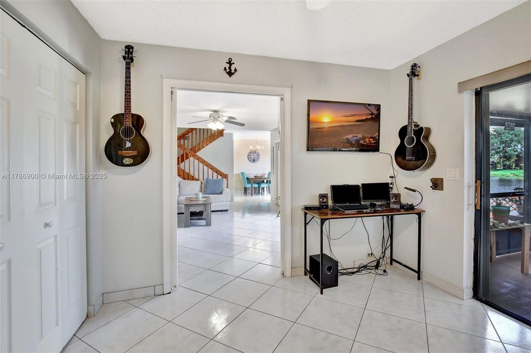 For Sale: $434,000 (3 beds, 2 baths, 1654 Square Feet)