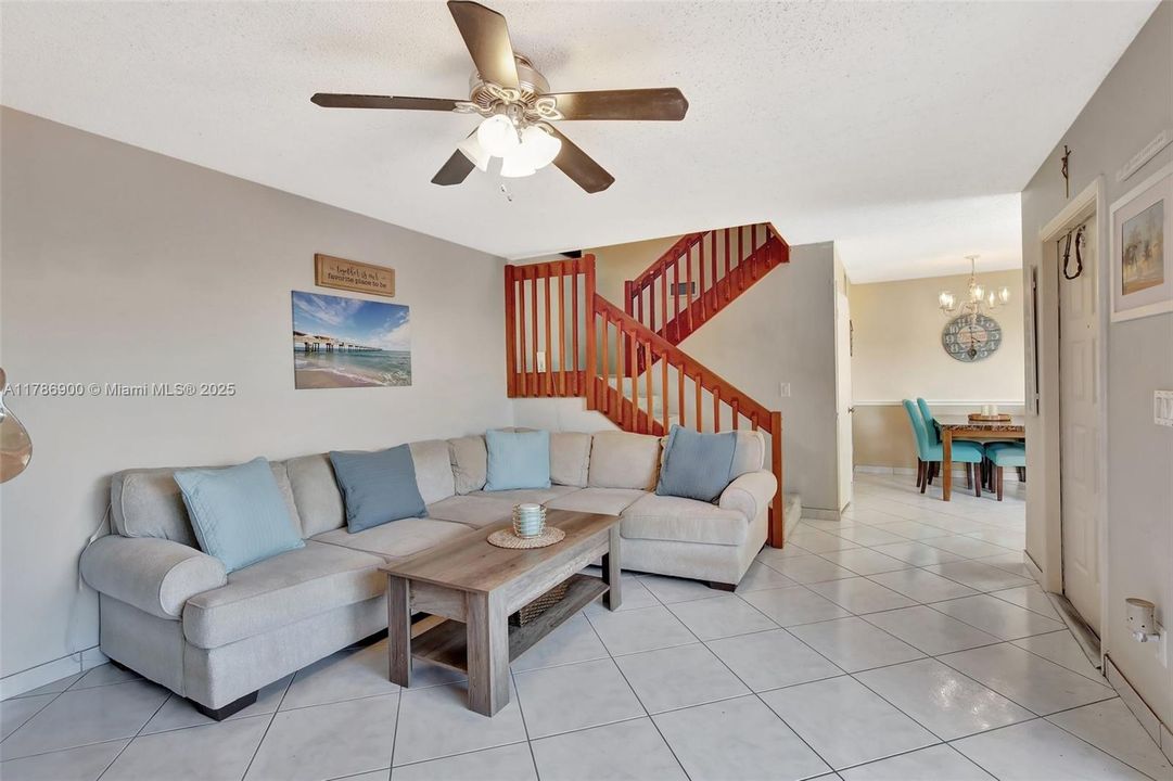 For Sale: $434,000 (3 beds, 2 baths, 1654 Square Feet)
