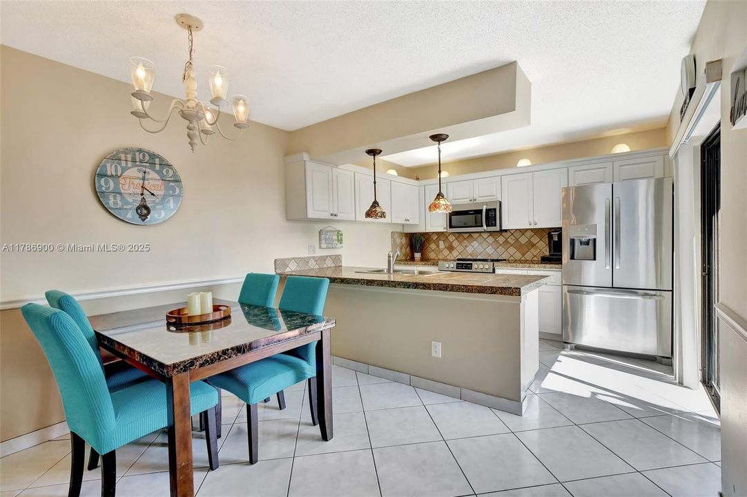 For Sale: $434,000 (3 beds, 2 baths, 1654 Square Feet)