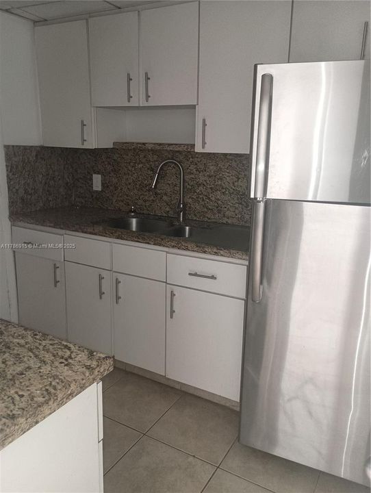 Recently Rented: $2,400 (2 beds, 2 baths, 1200 Square Feet)