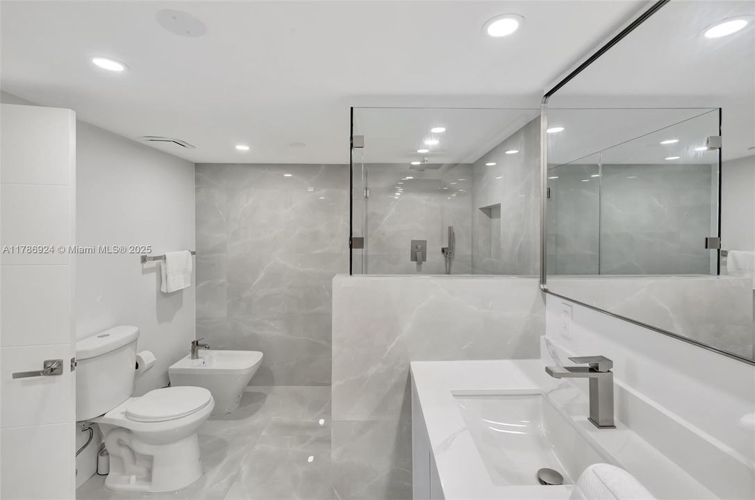 Recientemente alquilado: $7,000 (3 camas, 3 baños, 1827 Pies cuadrados)