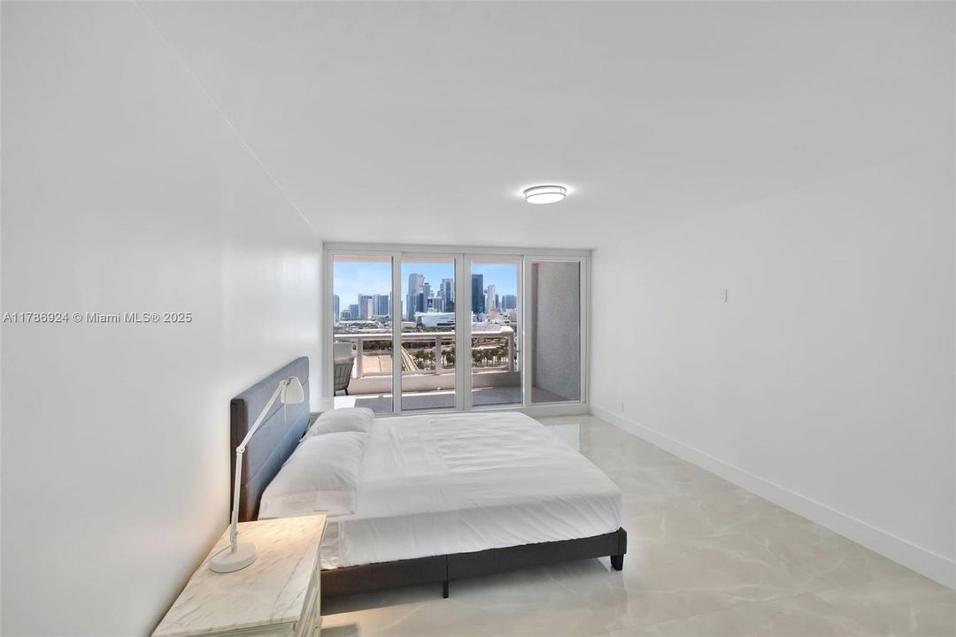 Recientemente alquilado: $7,000 (3 camas, 3 baños, 1827 Pies cuadrados)