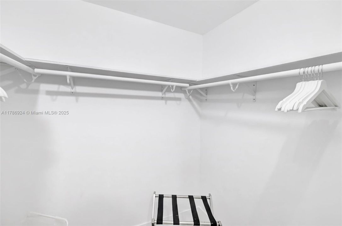 Recientemente alquilado: $7,000 (3 camas, 3 baños, 1827 Pies cuadrados)