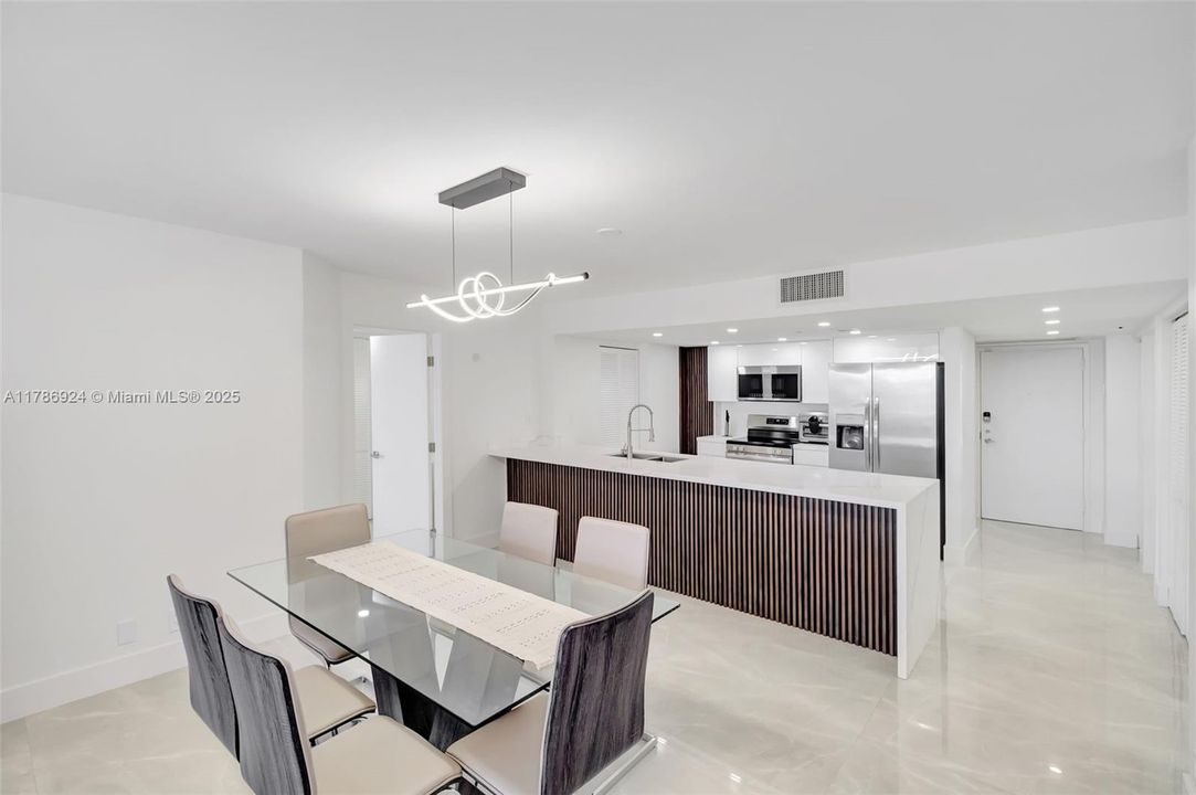 Recientemente alquilado: $7,000 (3 camas, 3 baños, 1827 Pies cuadrados)